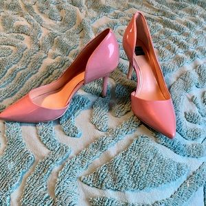 White House Black Market size 7.5